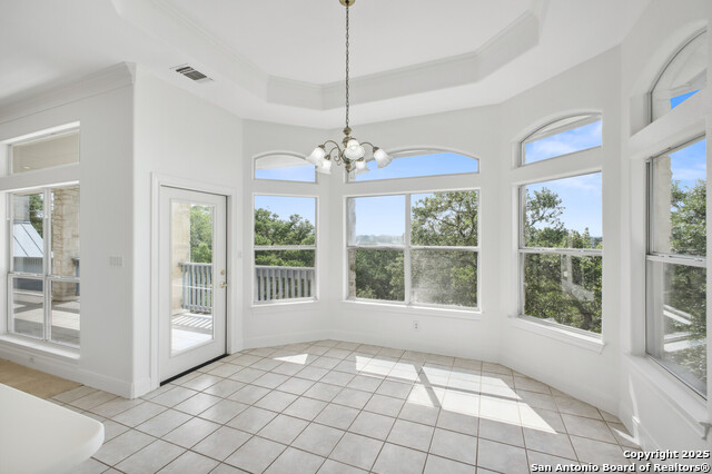 Listing photo id 17 for 7424 Secretariat Lane