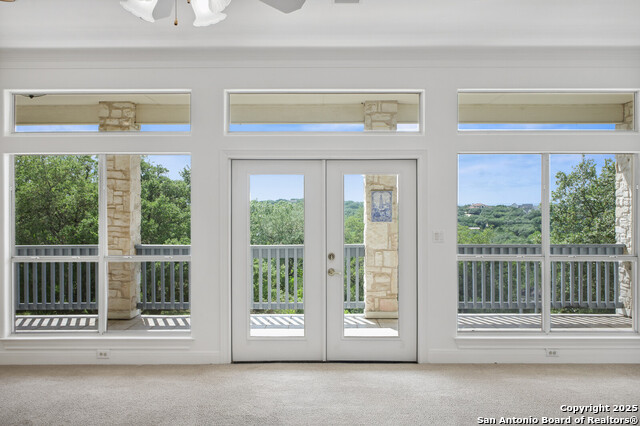 Listing photo id 20 for 7424 Secretariat Lane