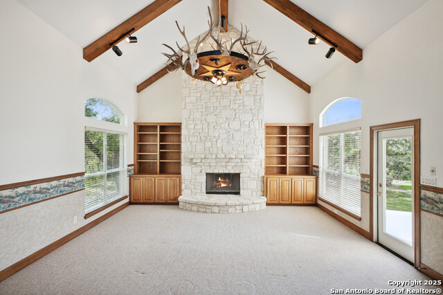 Listing photo id 27 for 7424 Secretariat Lane