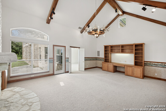 Listing photo id 31 for 7424 Secretariat Lane