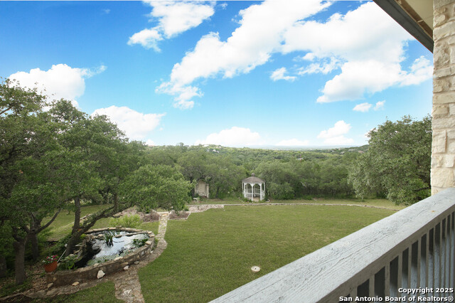 Listing photo id 39 for 7424 Secretariat Lane