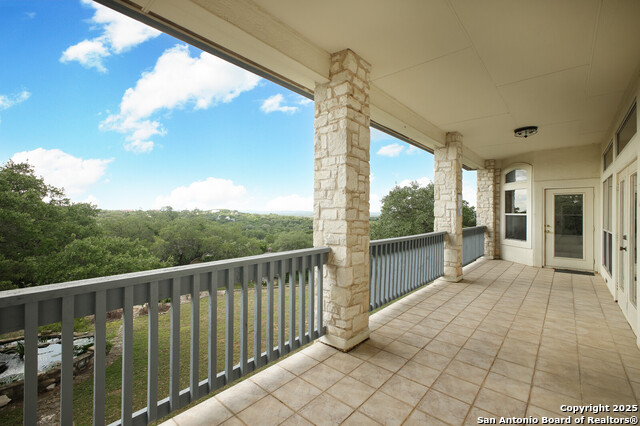 Listing photo id 41 for 7424 Secretariat Lane