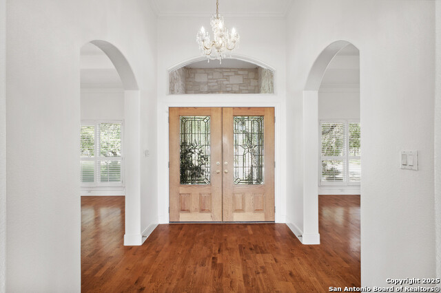 Listing photo id 4 for 7424 Secretariat Lane