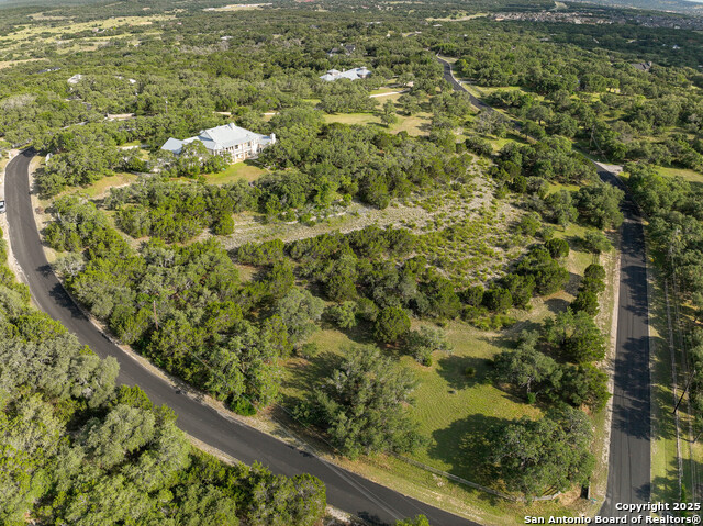 Listing photo id 58 for 7424 Secretariat Lane