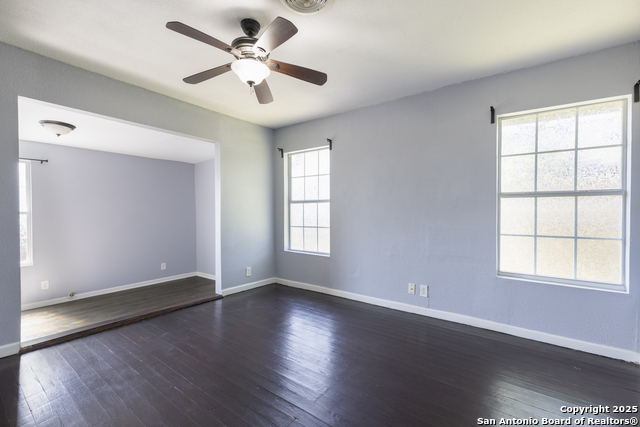 Listing photo id 15 for 1804 Hamilton N