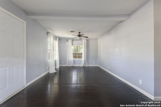 Listing photo id 5 for 1804 Hamilton N