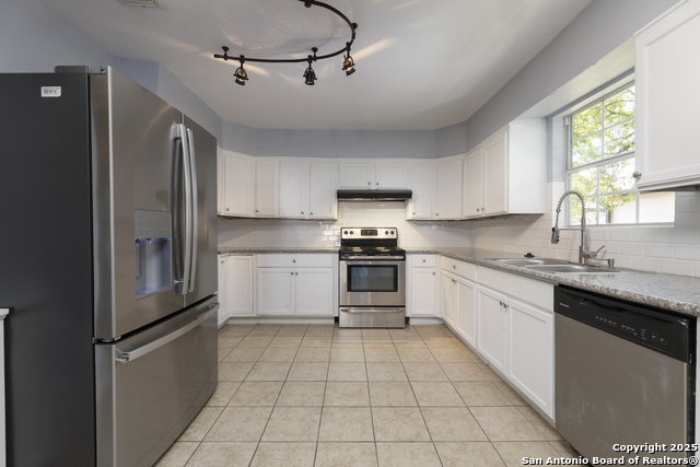 Listing photo id 7 for 1804 Hamilton N