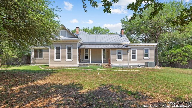 Listing photo id 15 for 160 Klein E