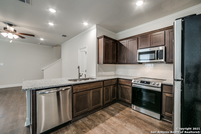 Image 12 of 25 For 10315 Lynwood Branch  101