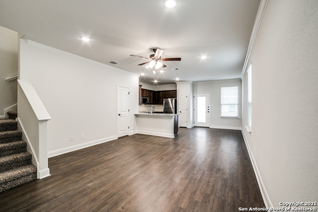 Image 5 of 25 For 10315 Lynwood Branch  101