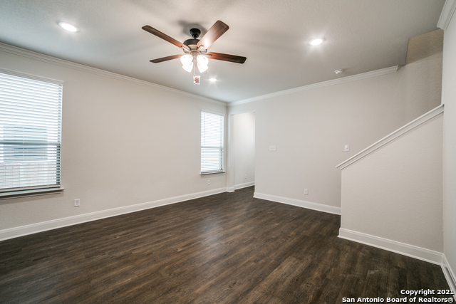 Image 8 of 25 For 10315 Lynwood Branch  101