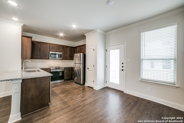 Image 9 of 25 For 10315 Lynwood Branch  101
