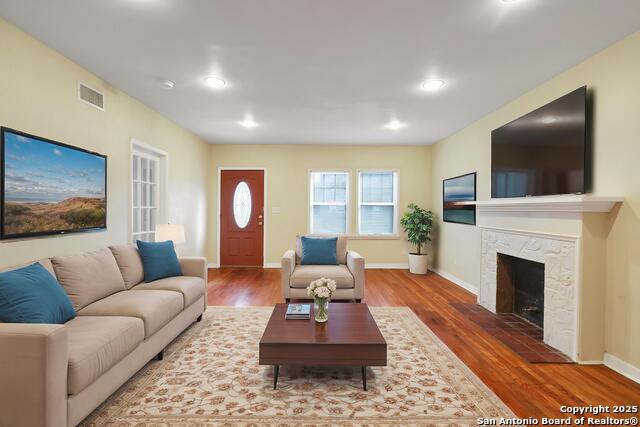 Image 3 of 52 For 255 Natalen Ave