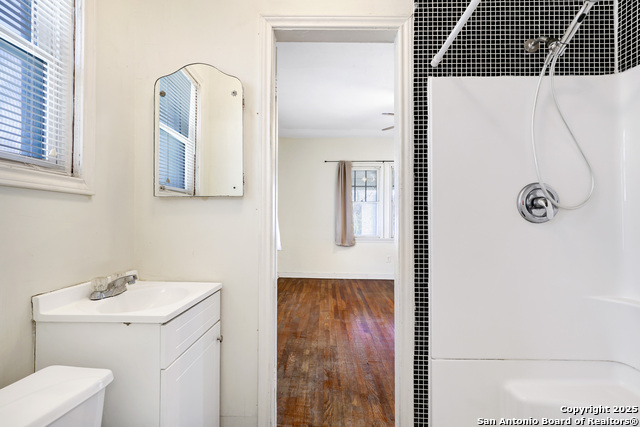 Image 44 of 52 For 255 Natalen Ave
