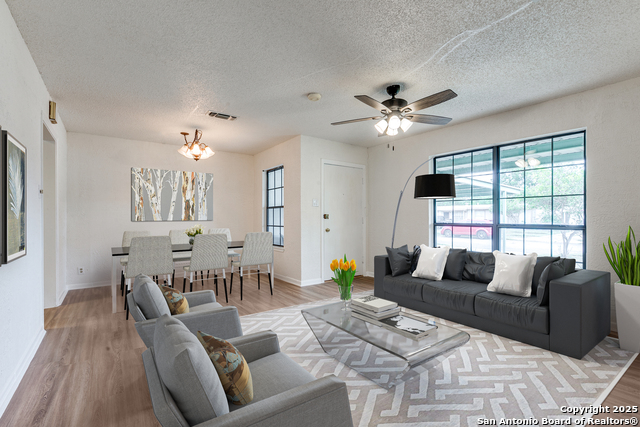 Listing photo id 4 for 118 Elkins