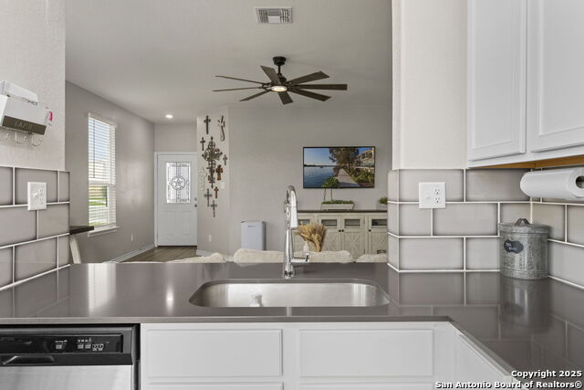 Image 15 of 30 For 4910 Yarborough Cyn