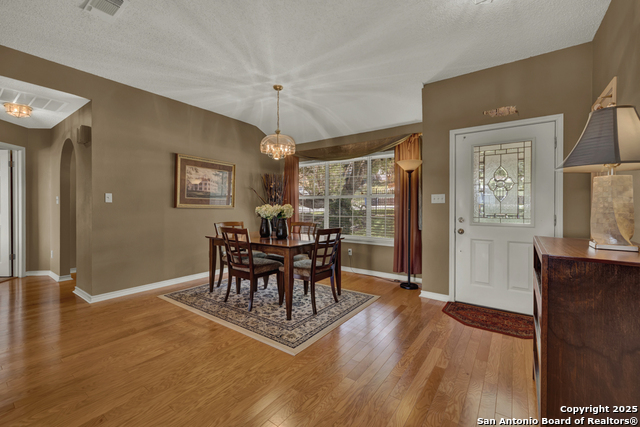 Image 17 of 50 For 821 Lakeview