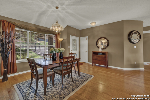 Image 18 of 50 For 821 Lakeview