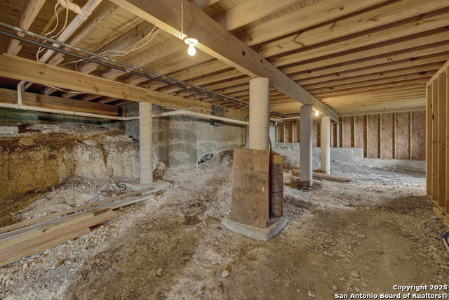 Image 49 of 50 For 821 Lakeview