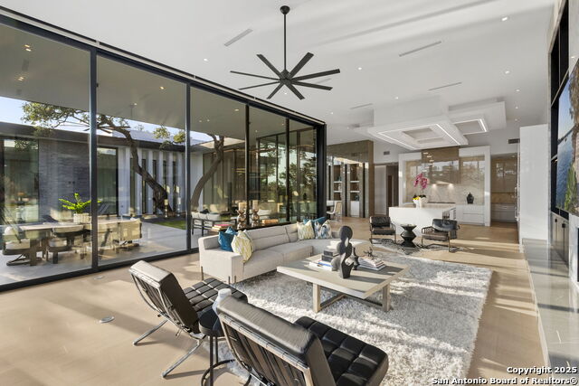 Listing photo id 8 for 24615 Cliff Line