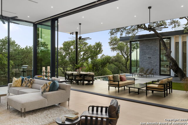 Listing photo id 10 for 24615 Cliff Line