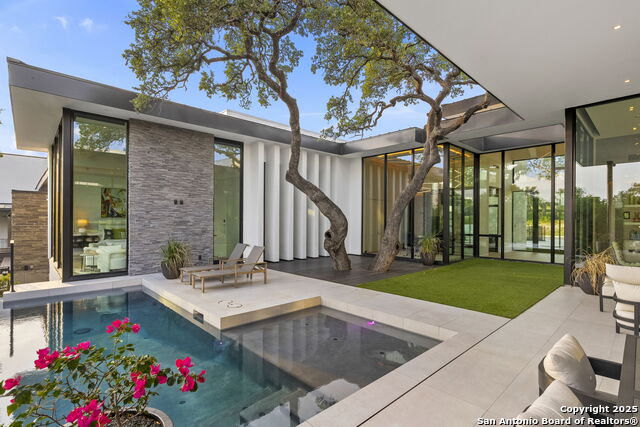 Listing photo id 47 for 24615 Cliff Line