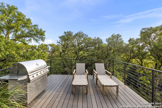 Listing photo id 48 for 24615 Cliff Line