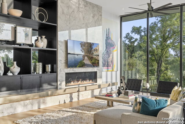 Listing photo id 4 for 24615 Cliff Line