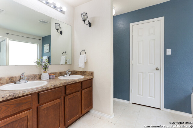 Listing photo id 12 for 6519 Candlecane