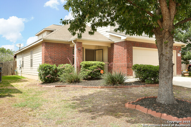 Listing photo id 0 for 6519 Candlecane