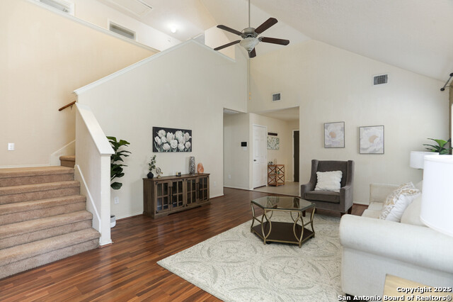 Listing photo id 5 for 6519 Candlecane
