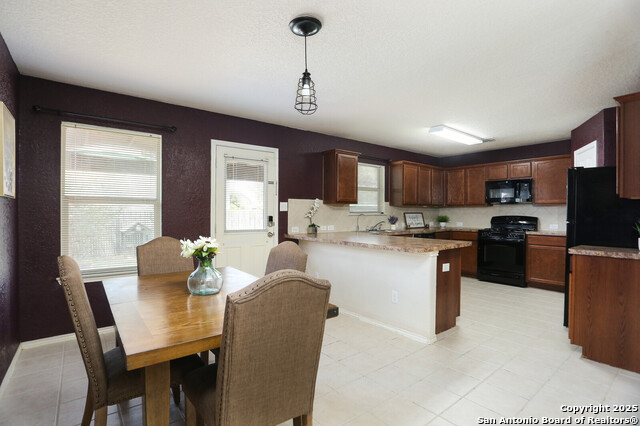 Listing photo id 7 for 6519 Candlecane