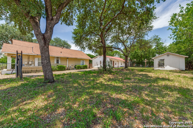 Details for 3311 W Commerce St, San Antonio, TX 78228