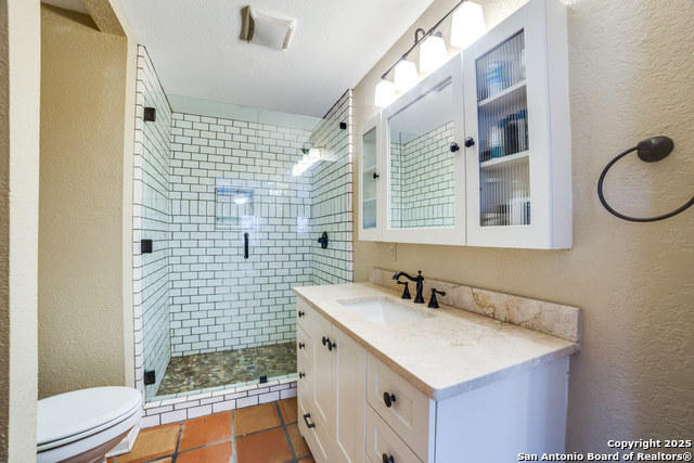 Listing photo id 19 for 954 Lakeside