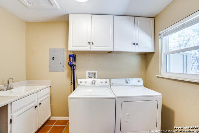 Listing photo id 21 for 954 Lakeside