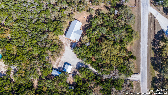 Listing photo id 27 for 954 Lakeside