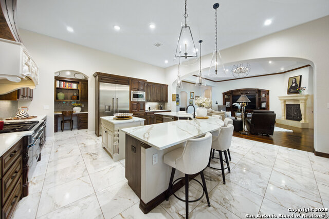 Listing photo id 16 for 11118 Anaqua Spgs