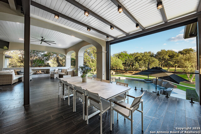 Listing photo id 21 for 11118 Anaqua Spgs