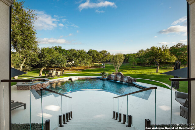 Listing photo id 30 for 11118 Anaqua Spgs