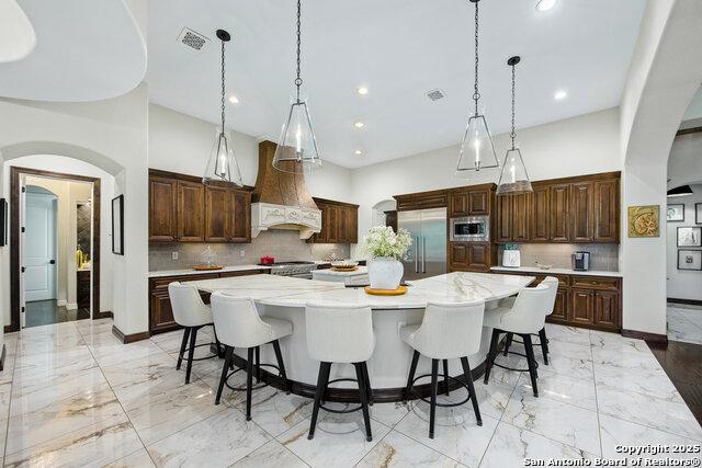 Listing photo id 32 for 11118 Anaqua Spgs
