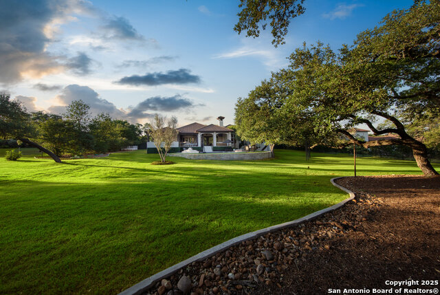 Listing photo id 56 for 11118 Anaqua Spgs