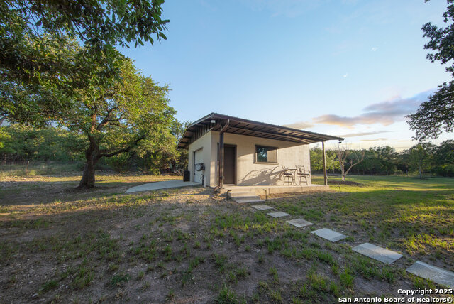 Listing photo id 58 for 11118 Anaqua Spgs