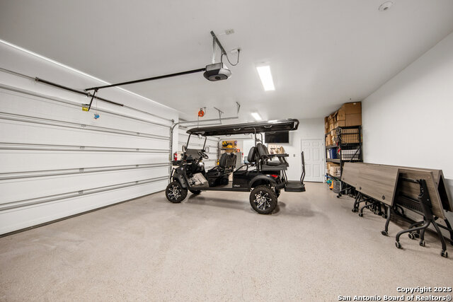 Listing photo id 64 for 11118 Anaqua Spgs