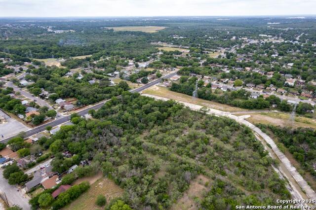 Image 3 of 10 For 1043 Pecan Valley