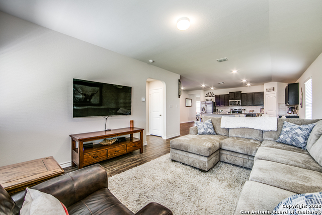 Listing photo id 11 for 7610 Eclipse Mark
