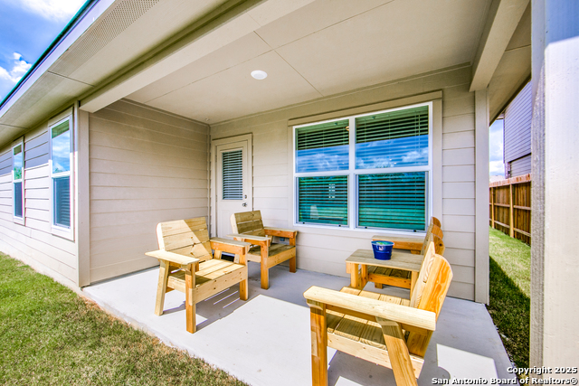 Listing photo id 21 for 7610 Eclipse Mark