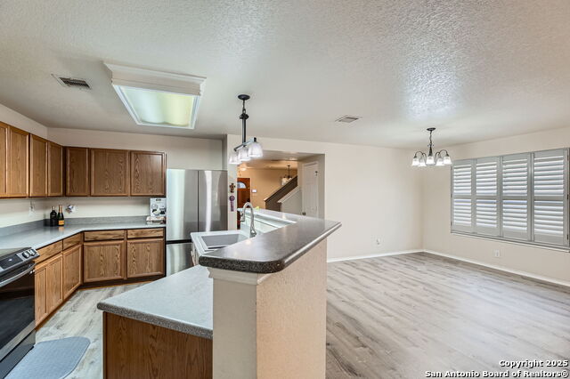 Image 8 of 21 For 7719 Baden Post