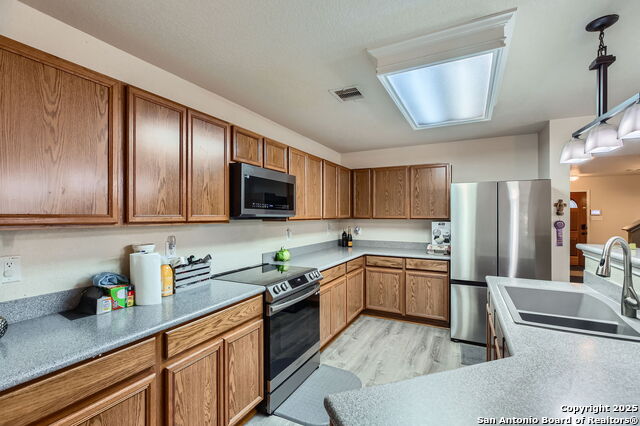 Image 9 of 21 For 7719 Baden Post