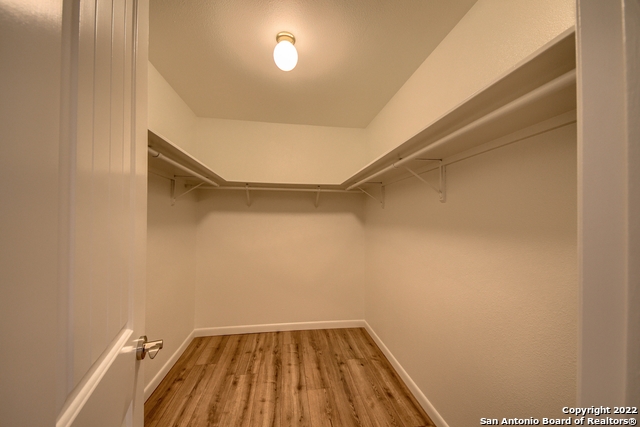 Image 16 of 25 For 11015 Wedgewood Dr