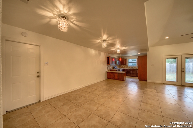 Image 3 of 25 For 11015 Wedgewood Dr